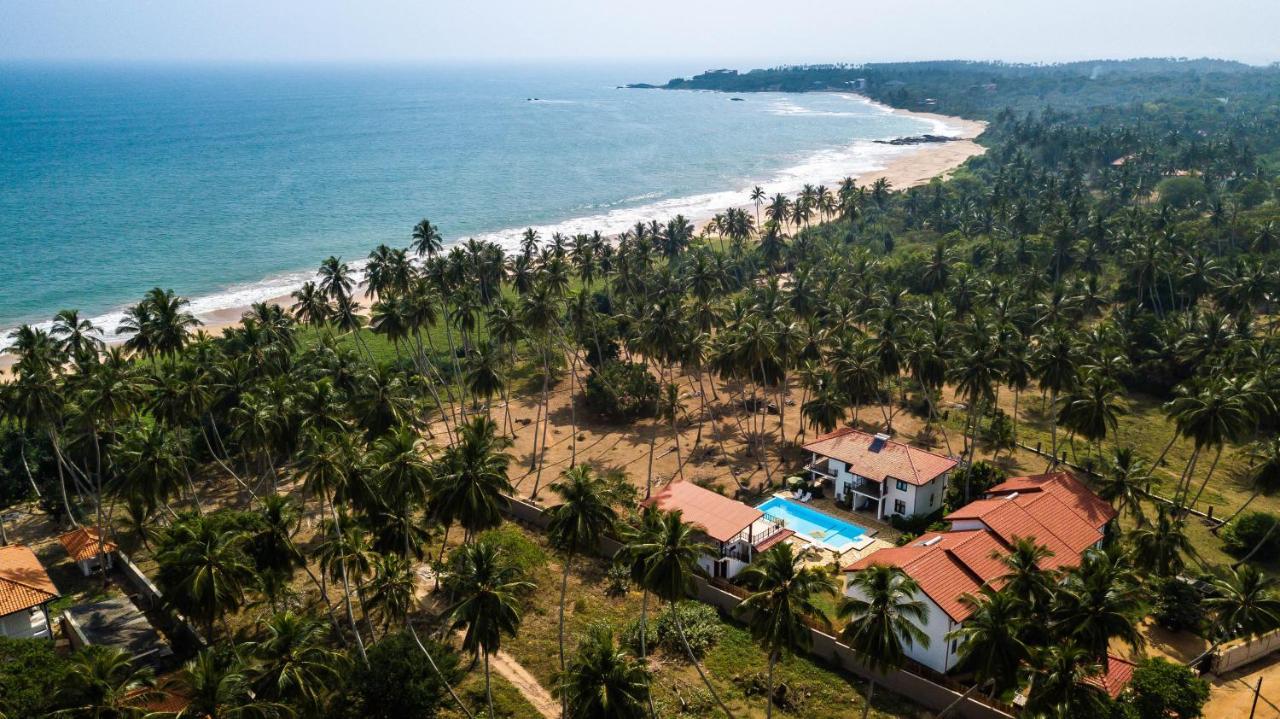 Green Parrot Beach Resort Tangalle Dış mekan fotoğraf
