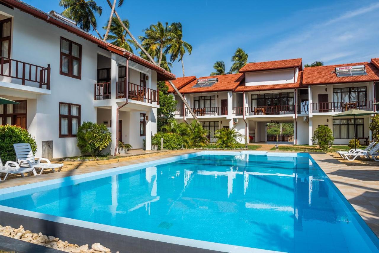 Green Parrot Beach Resort Tangalle Dış mekan fotoğraf
